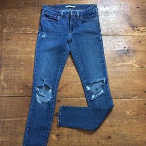 Levi’s 711 Skinny Jeans